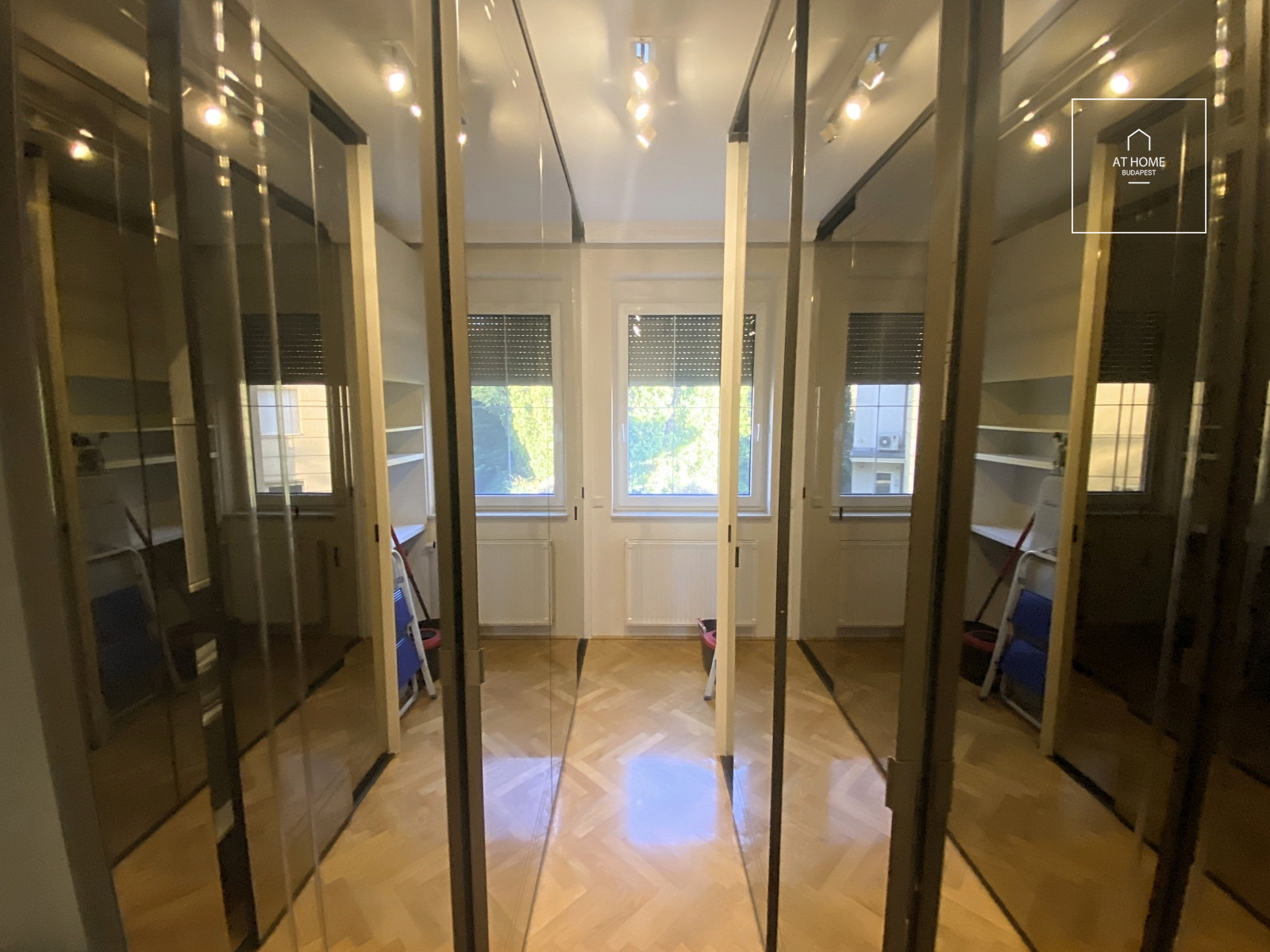 Exclusive, renovated 2-bedroom apartment with a terrace and garage in District II