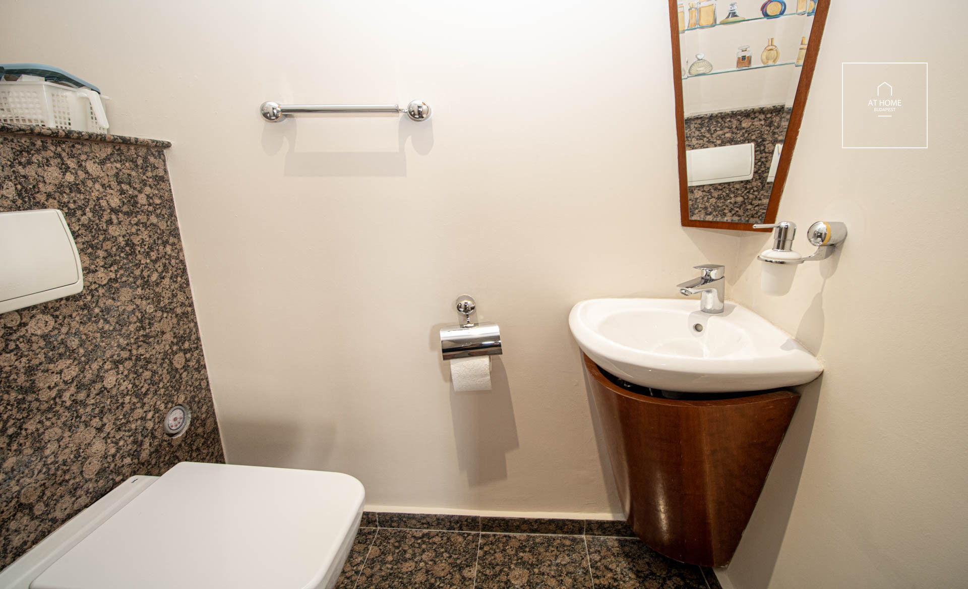 Sunny apartment Budapest II. district