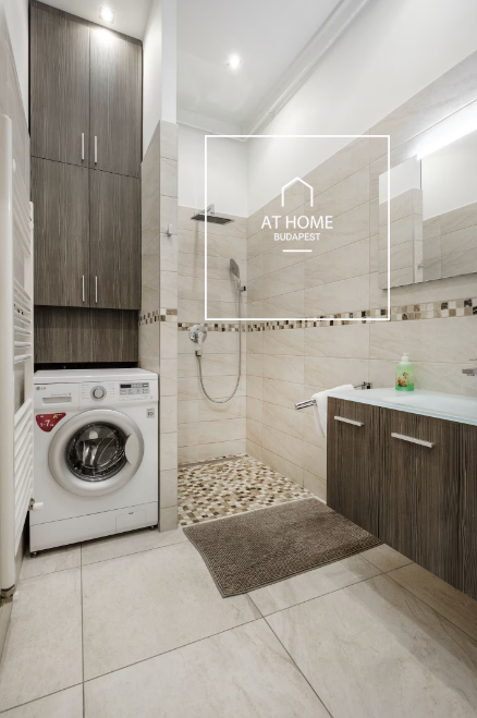 Modern downtown apartment with 2 bedrooms in District VI