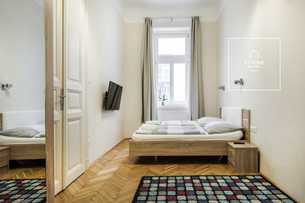 Modern downtown apartment with 2 bedrooms in District VI