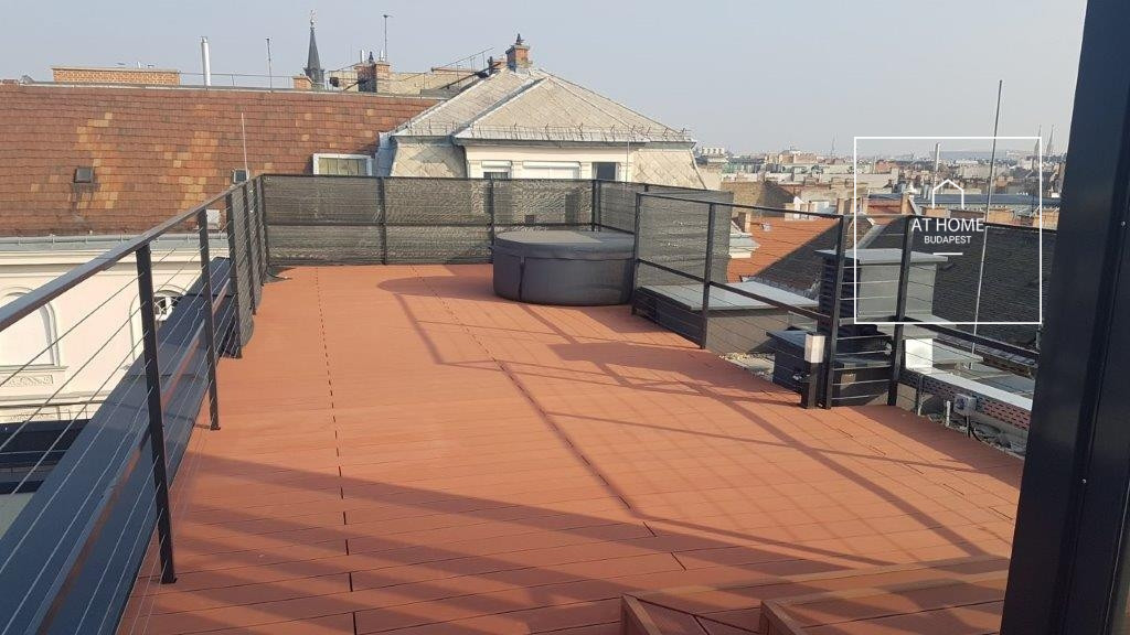 2 bedroom apartment with a roof terrace for rent Budapest VI. district, Terézváros