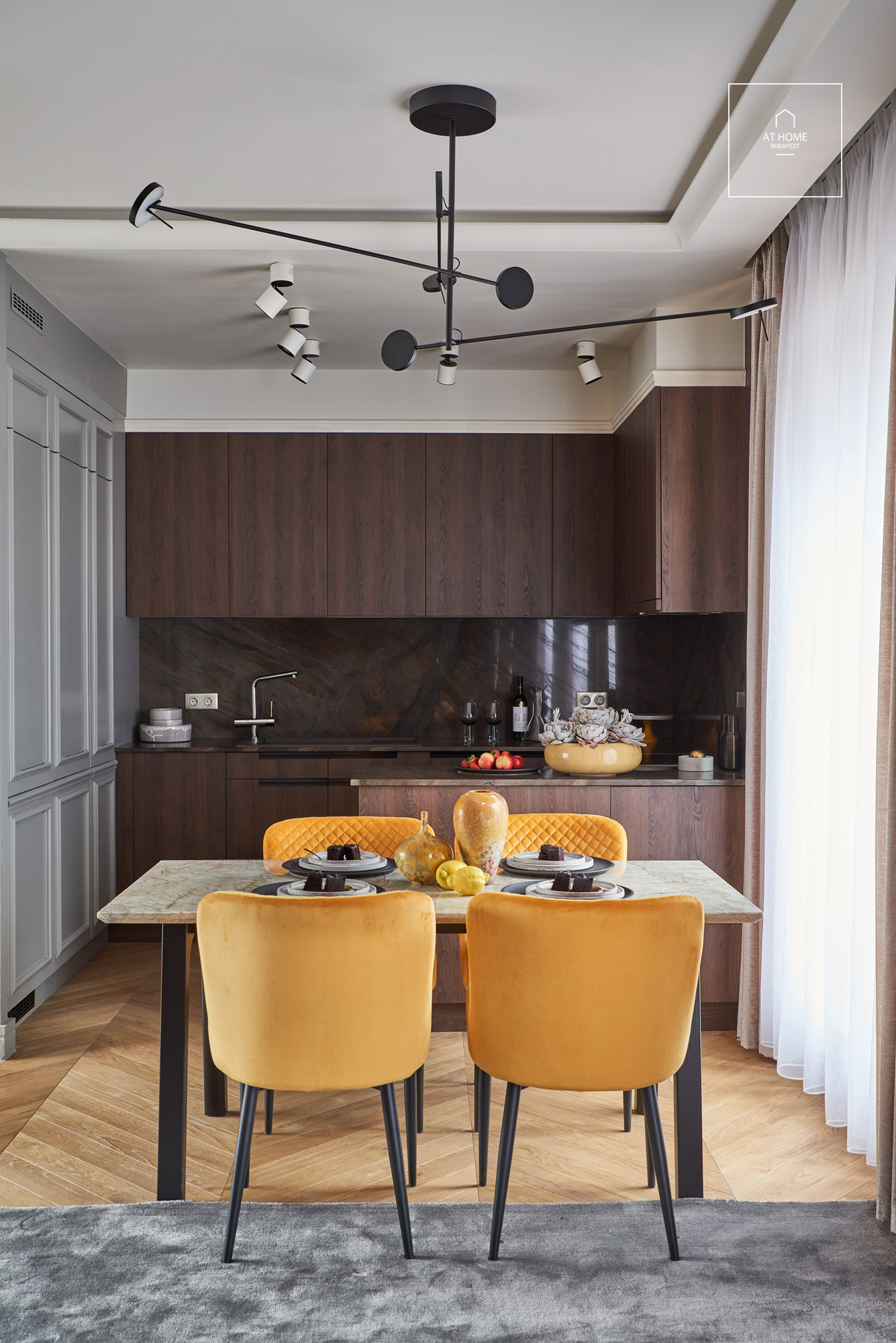 2 bedroom apartment with a roof terrace for rent Budapest VI. district, Terézváros