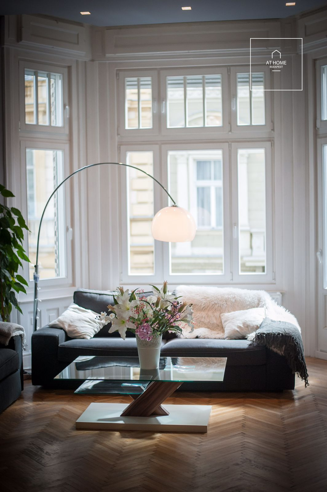 Two-bedroom, renovated apartment available for rent in Budapest, 5th district, Lipótváros