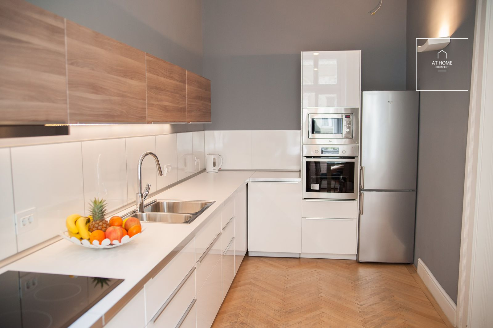 Two-bedroom, renovated apartment available for rent in Budapest, 5th district, Lipótváros