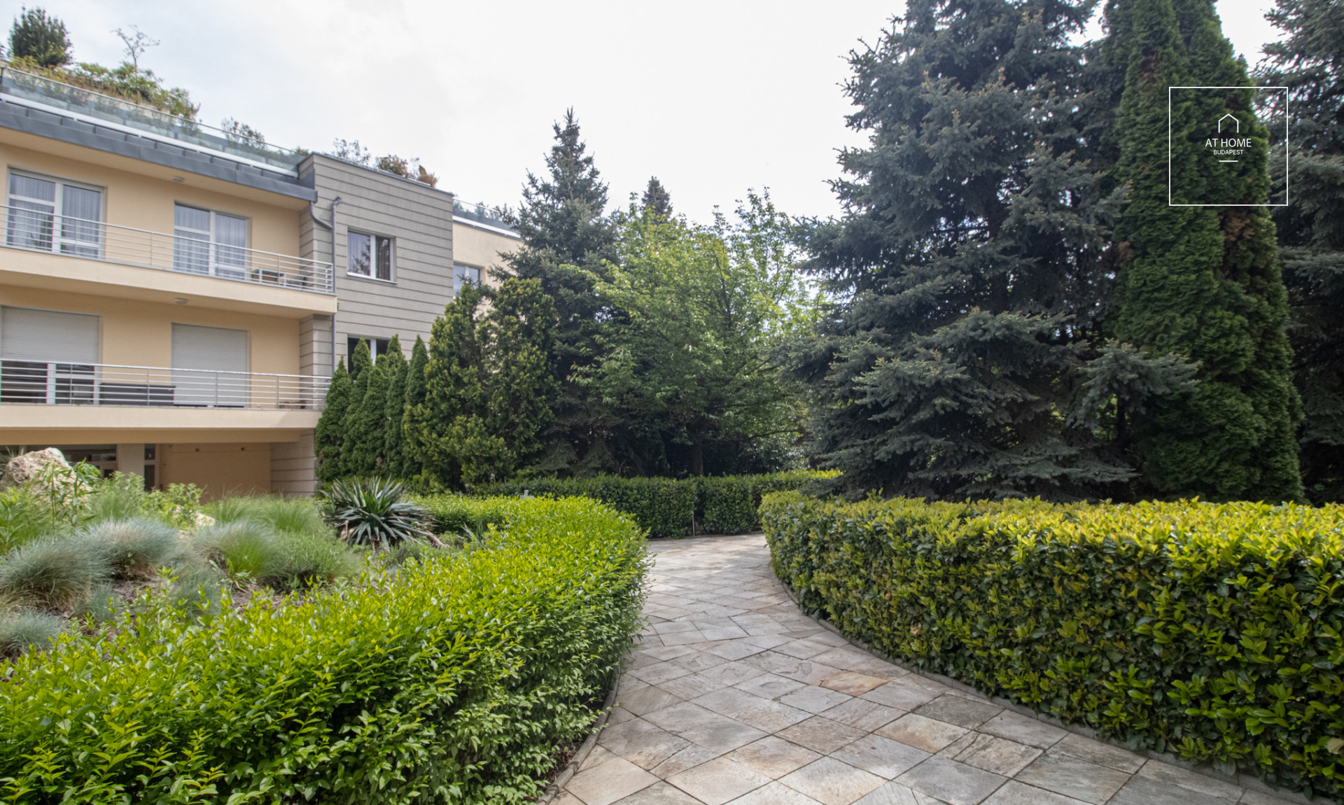 Panoramic, sunny  premium apartment available for rent in the 2nd district of Budapest, in Törökvész.