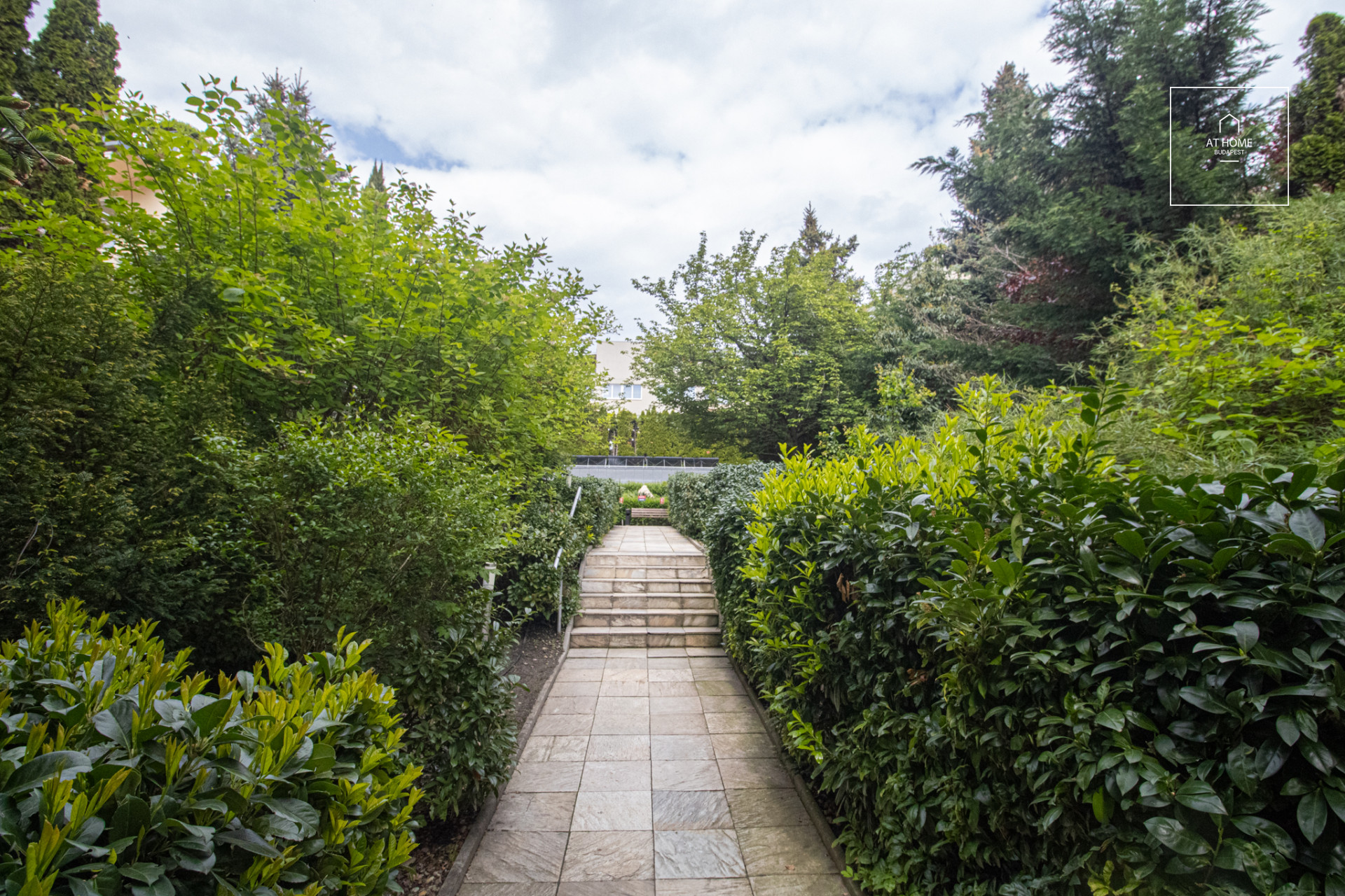 Panorámás, napfényes prémium lakás kiadó Budapest II. kerület, Törökvész