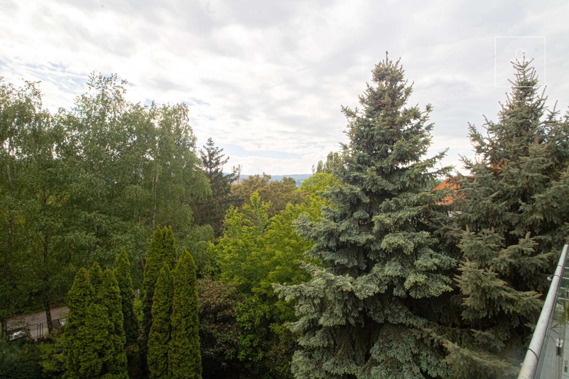 Panoramic, sunny  premium apartment available for rent in the 2nd district of Budapest, in Törökvész.