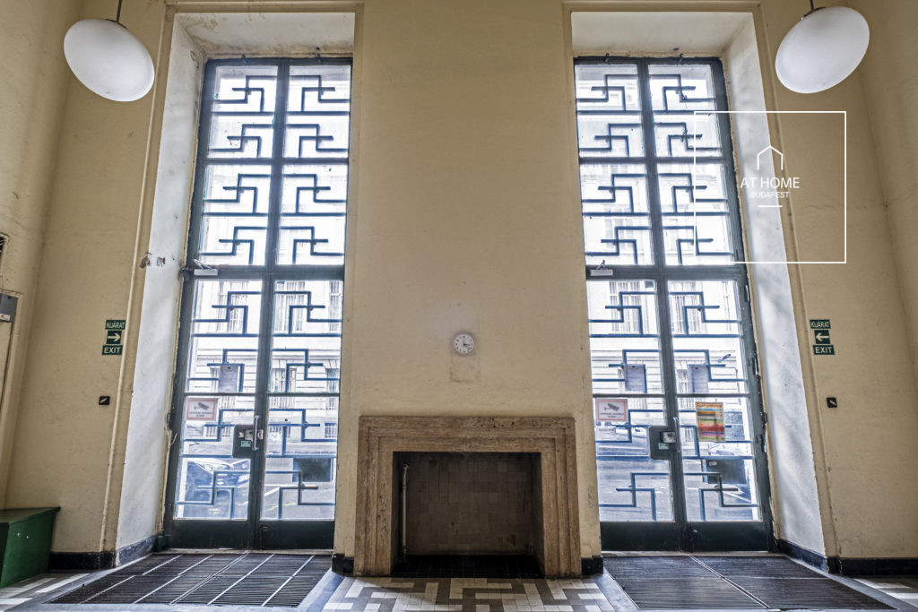 3-Bedroom Apartment for sale in the Heart of the City, Near the Parliament