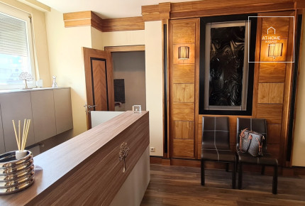 Luxus kivitelezésű 100nm-es iroda a belváros szívében