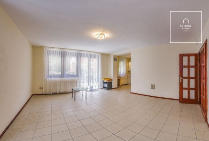 Energiatakarékos 250nm-es 5 hálószobás ikerház a II/A kerületben