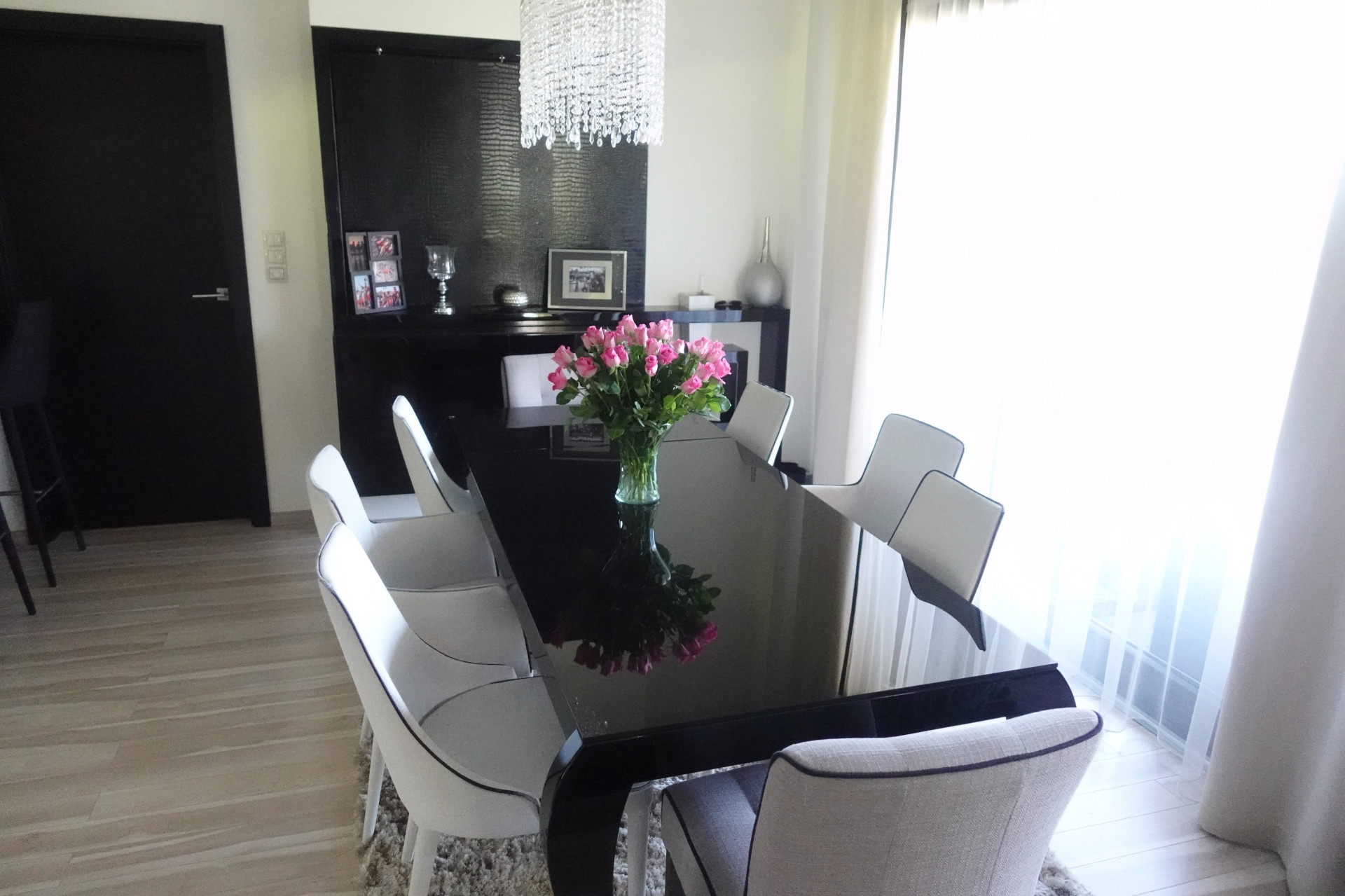 Exclusive minimal style separeted semi-detached house in the border of Budapest ( XI-XII district) in Budaörs is for rent