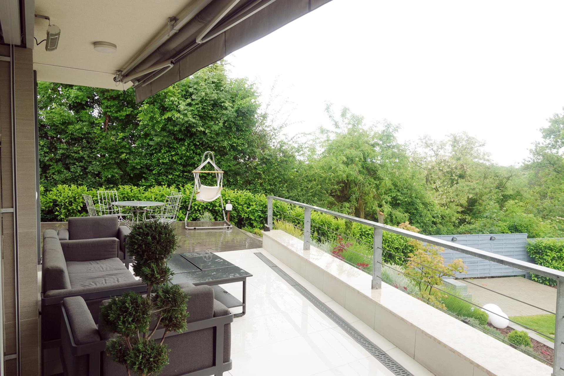 Modern 270 sqm three-level family house in Budapest’s 12th district