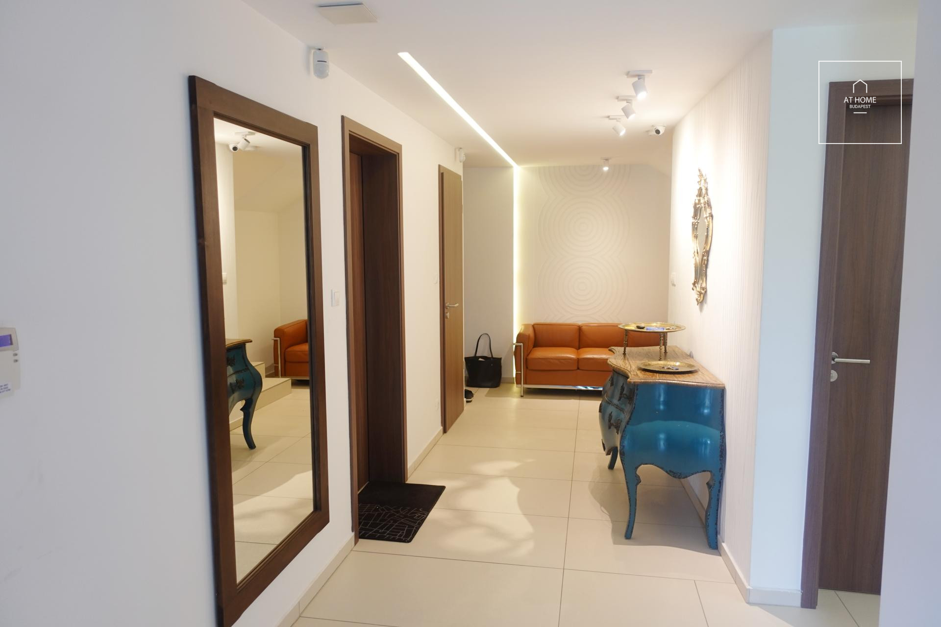 Modern 270 sqm three-level family house in Budapest’s 12th district