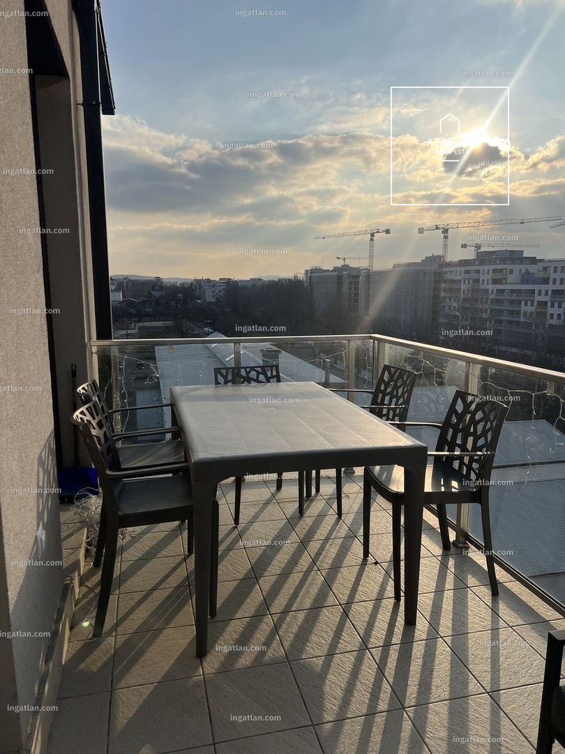 Modern three-bedroom corner apartment with terrace and garage parking in District XIII