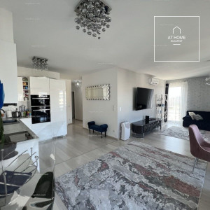 Modern three-bedroom corner apartment with terrace and garage parking in District XIII