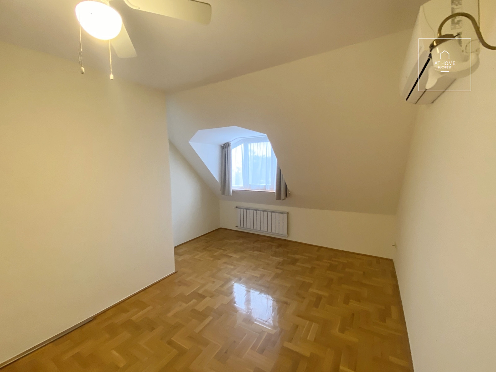 Elegant semi-detached house for rent Budapest XII. district, Mártonhegy