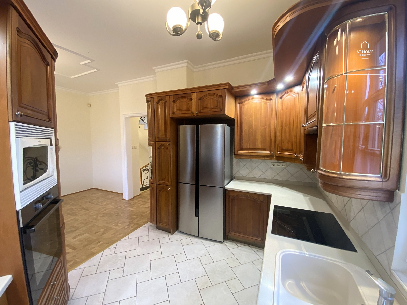 Elegant semi-detached house for rent Budapest XII. district, Mártonhegy