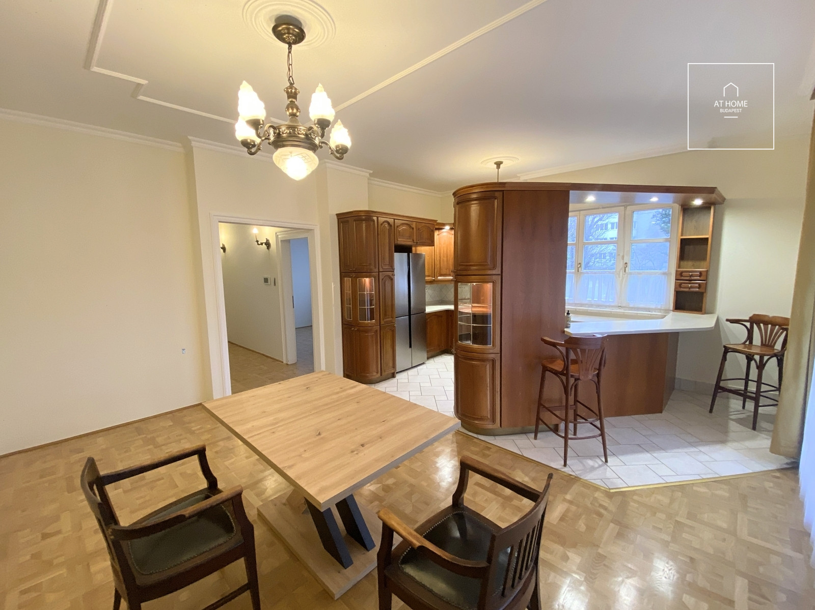 Elegant semi-detached house for rent Budapest XII. district, Mártonhegy