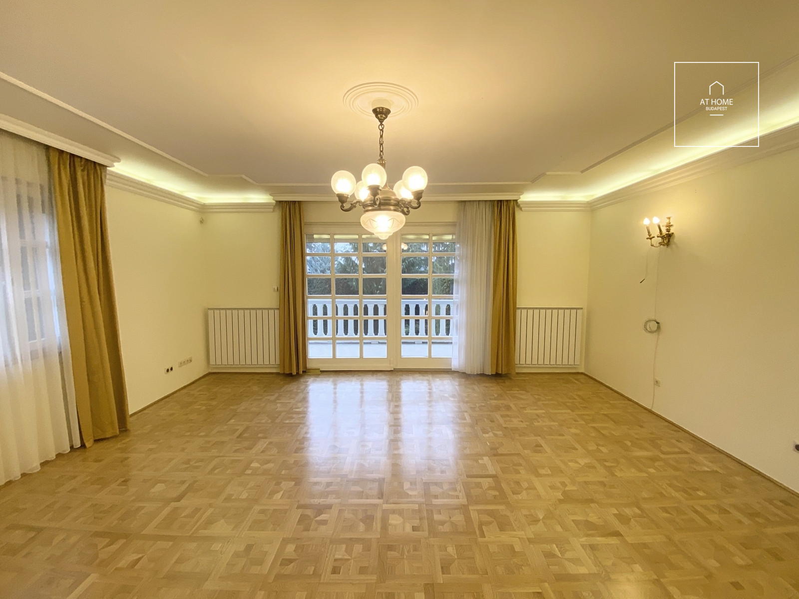 Elegant semi-detached house for rent Budapest XII. district, Mártonhegy