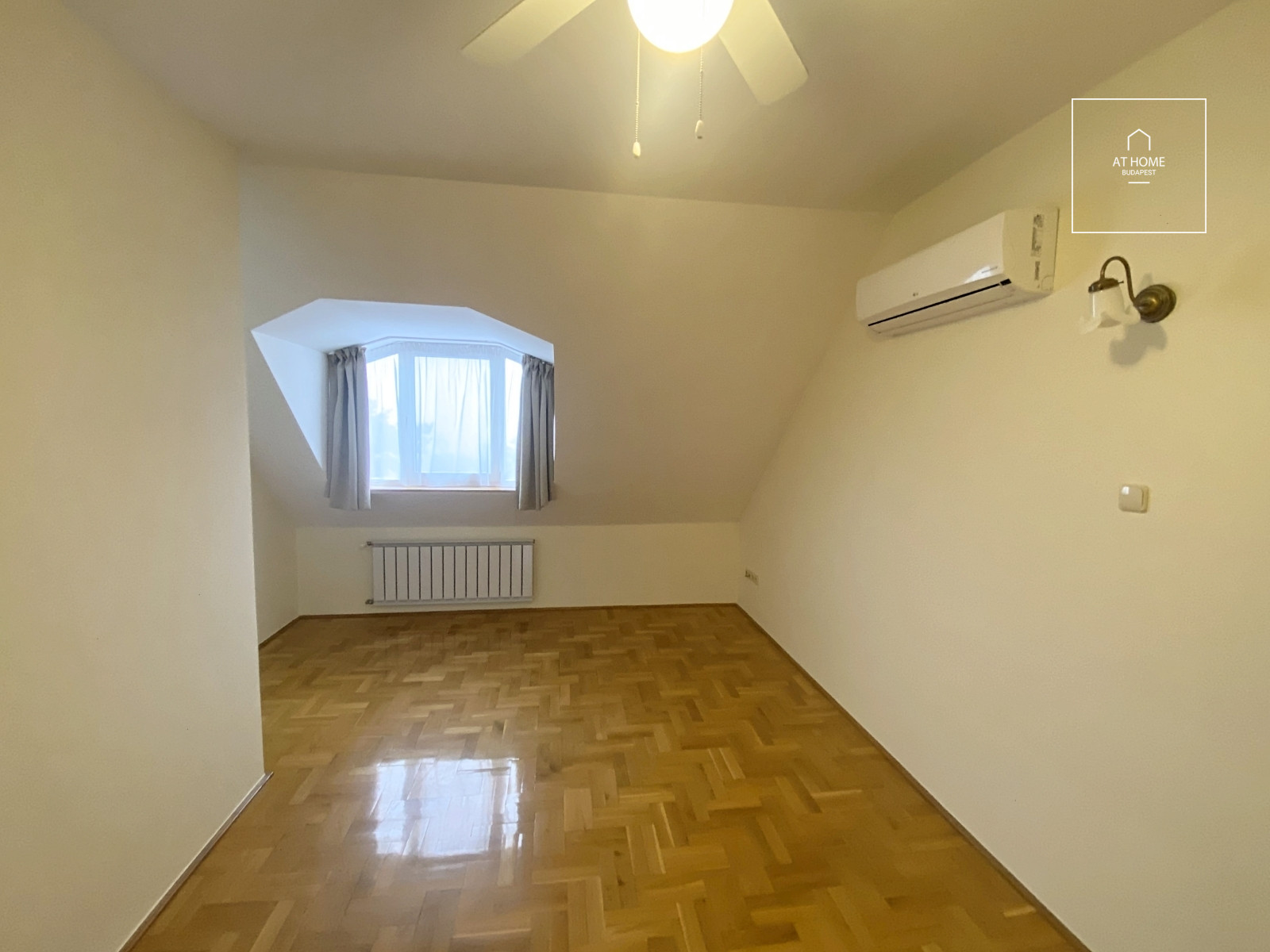 Elegant semi-detached house for rent Budapest XII. district, Mártonhegy