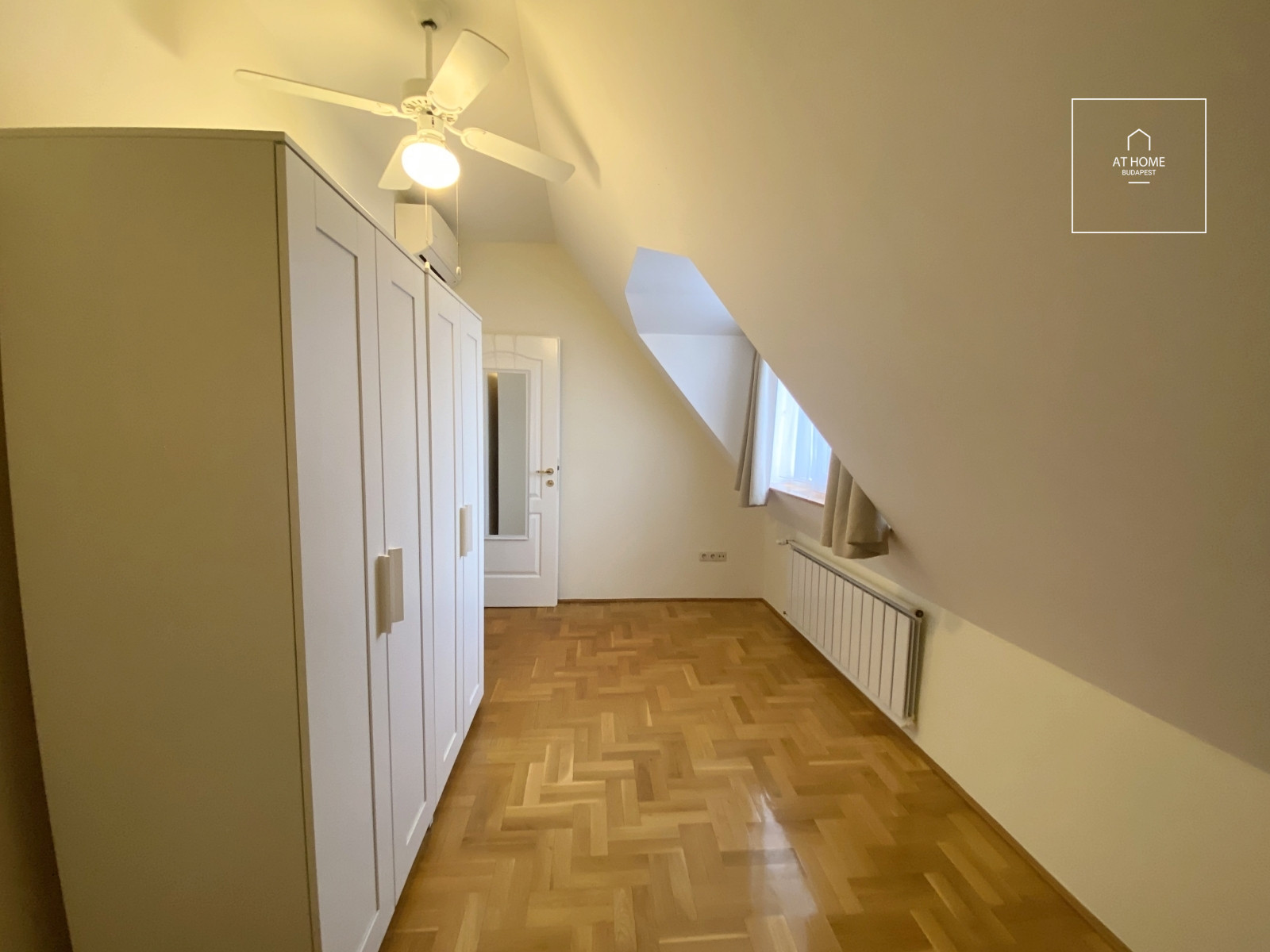 Elegant semi-detached house for rent Budapest XII. district, Mártonhegy