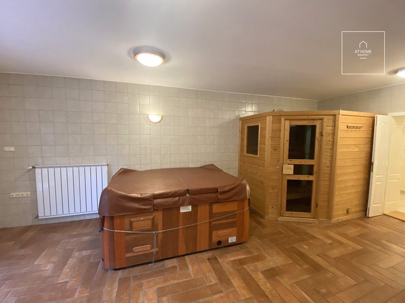 Elegant semi-detached house for rent Budapest XII. district, Mártonhegy