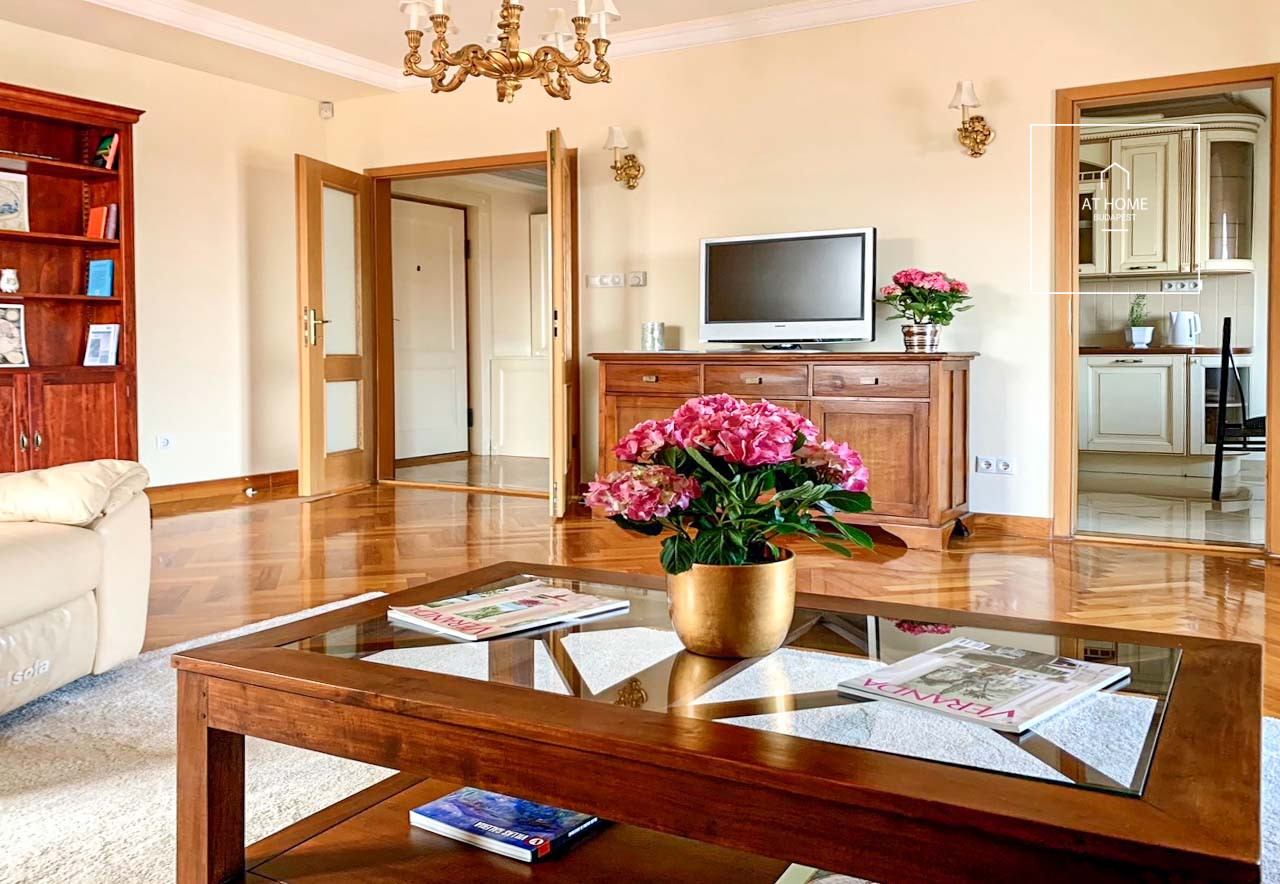 3 bedroom apartment for rent II. district Zöldmál