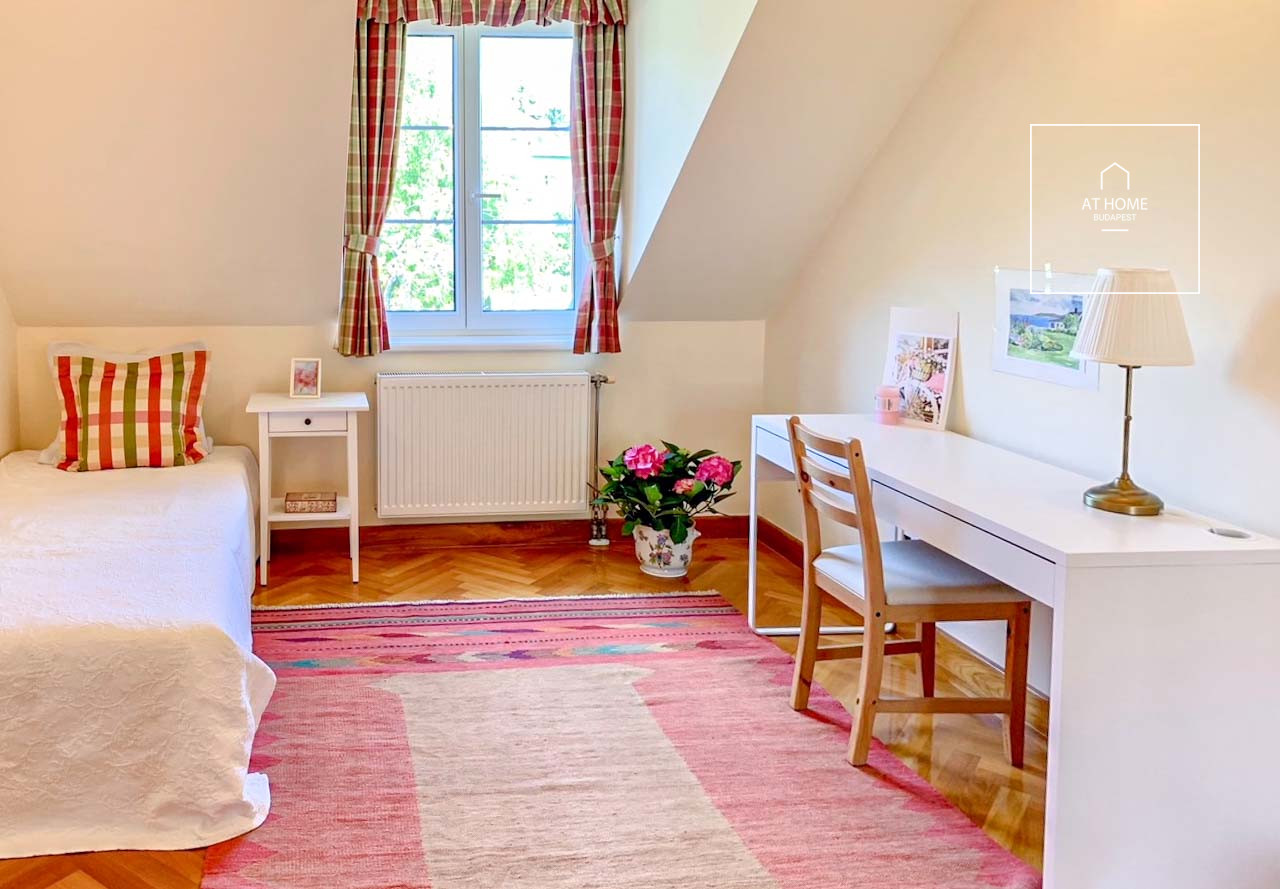 3 bedroom apartment for rent II. district Zöldmál