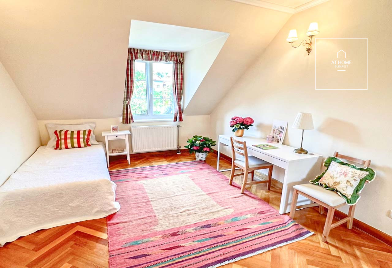 3 bedroom apartment for rent II. district Zöldmál