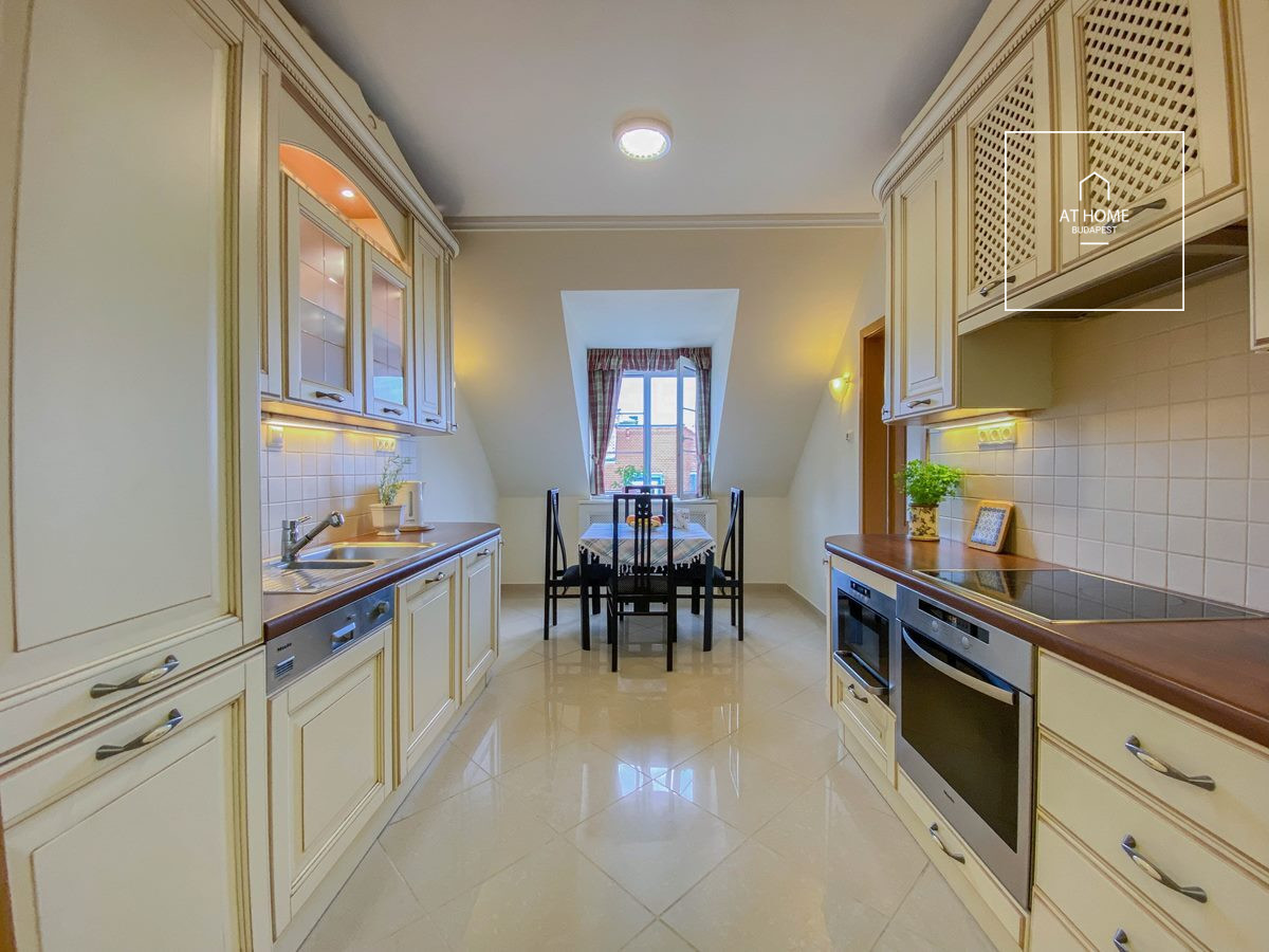 3 bedroom apartment for rent II. district Zöldmál