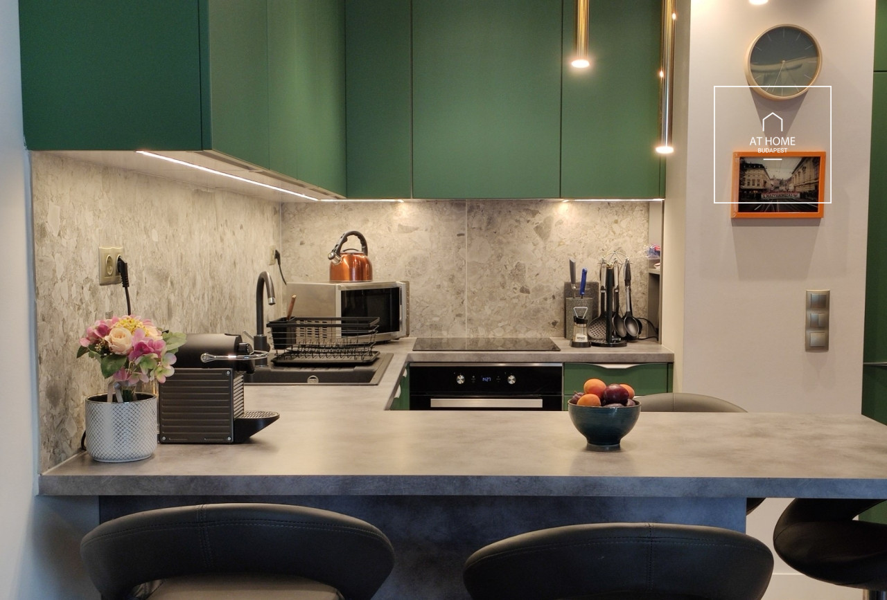 Exclusive 2-bedroom luxury apartment in Corvin-Negyed