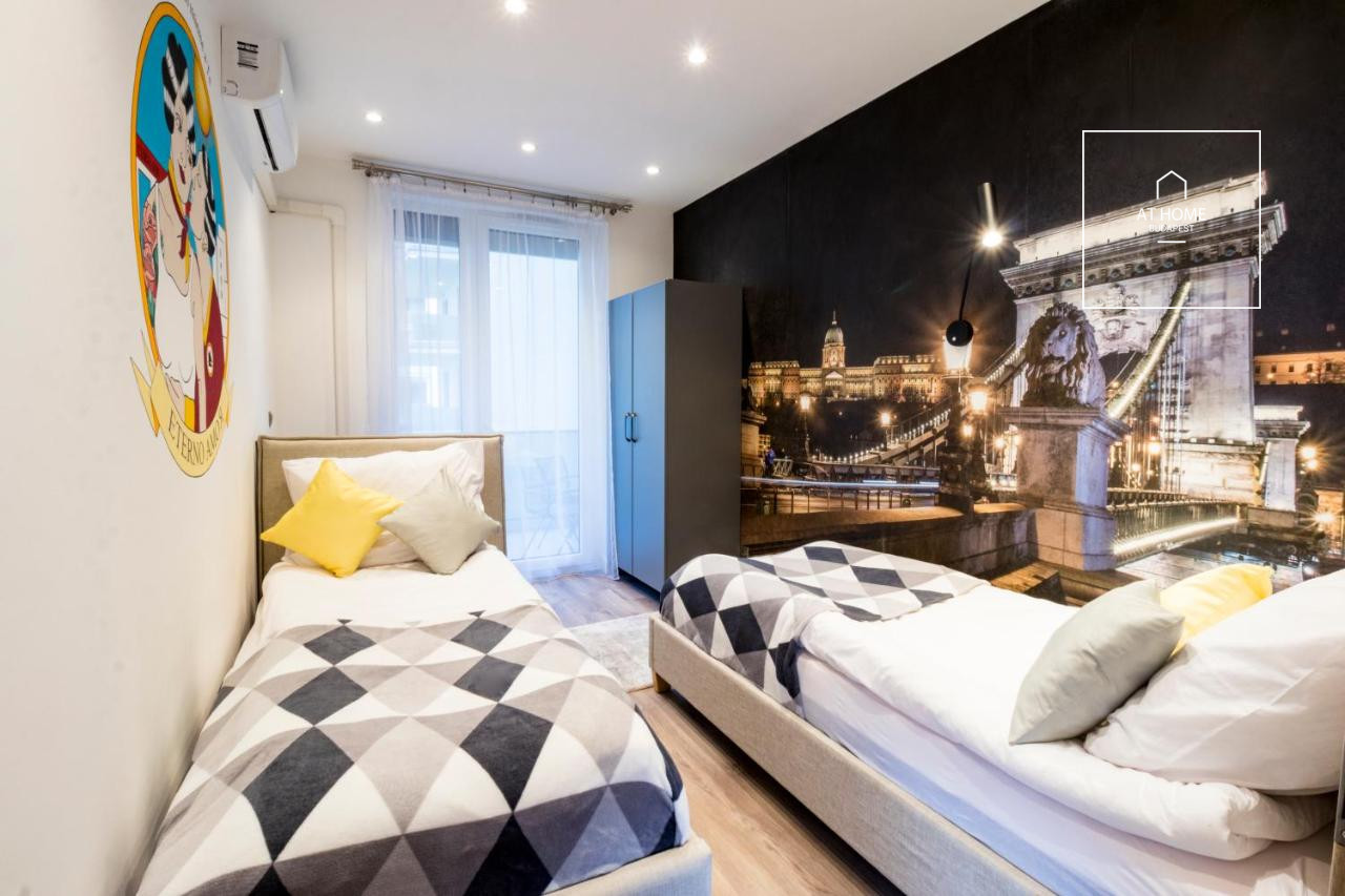 Exclusive 2-bedroom luxury apartment in Corvin-Negyed