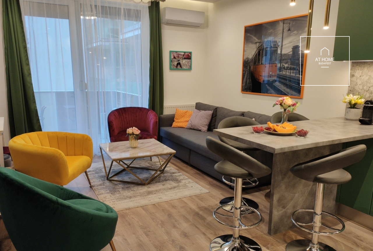 Exclusive 2-bedroom luxury apartment in Corvin-Negyed