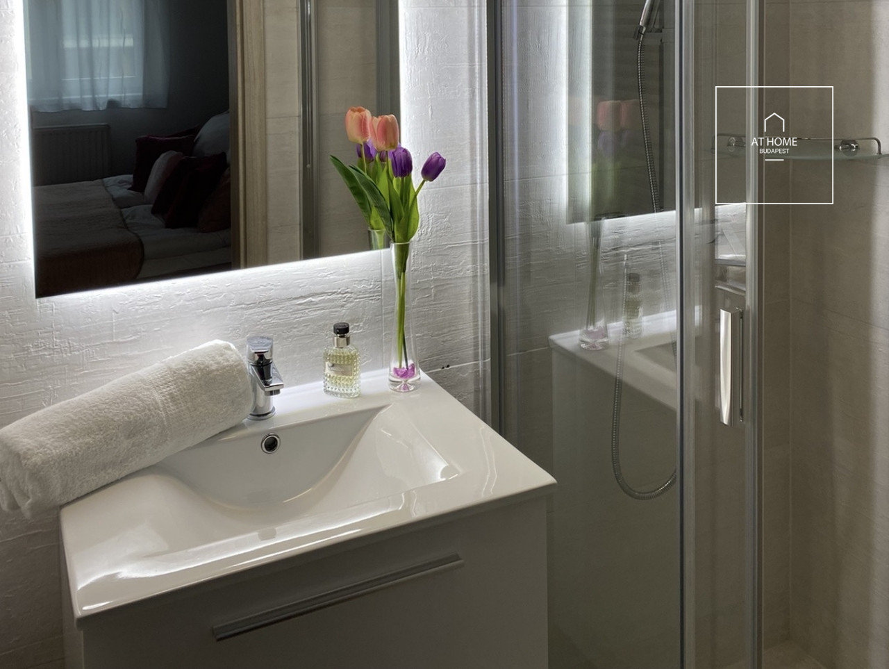 Exclusive 2-bedroom luxury apartment in Corvin-Negyed