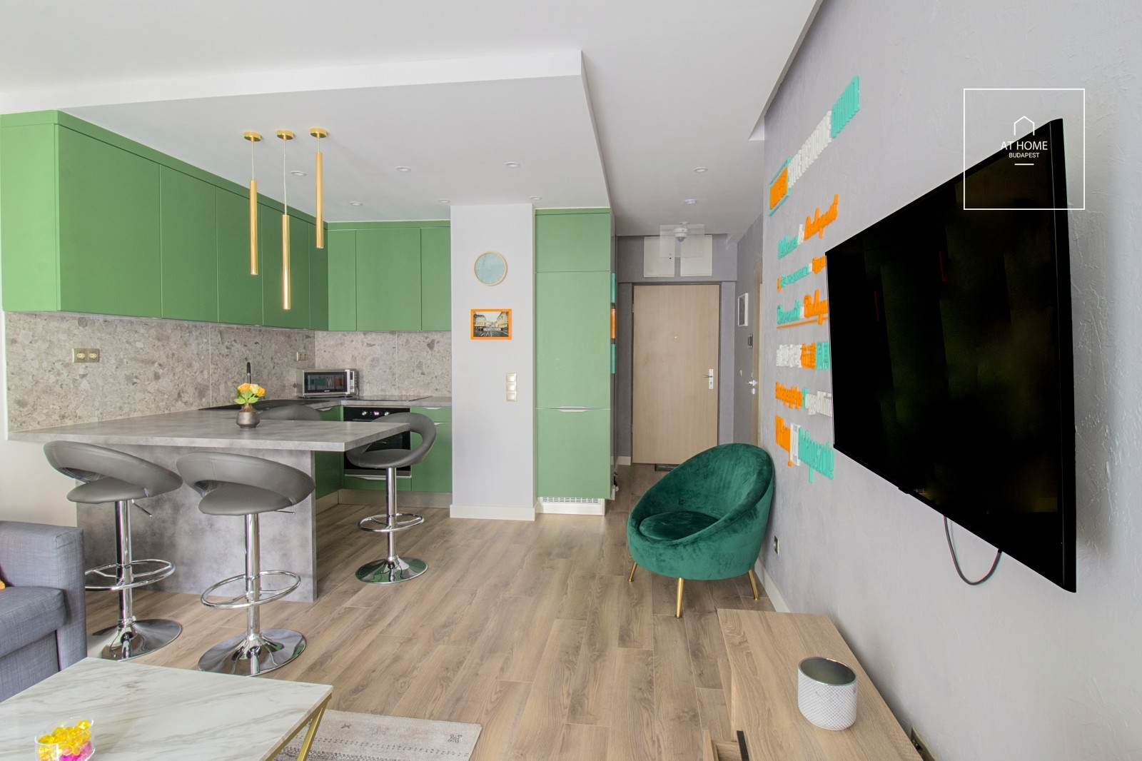 Exclusive 2-bedroom luxury apartment in Corvin-Negyed