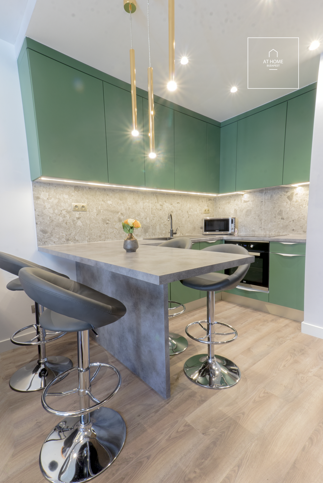 Exclusive 2-bedroom luxury apartment in Corvin-Negyed