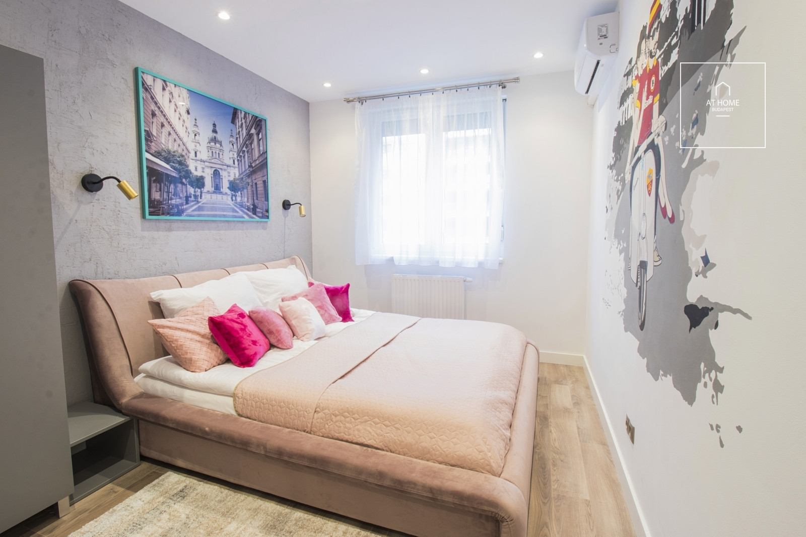 Exclusive 2-bedroom luxury apartment in Corvin-Negyed