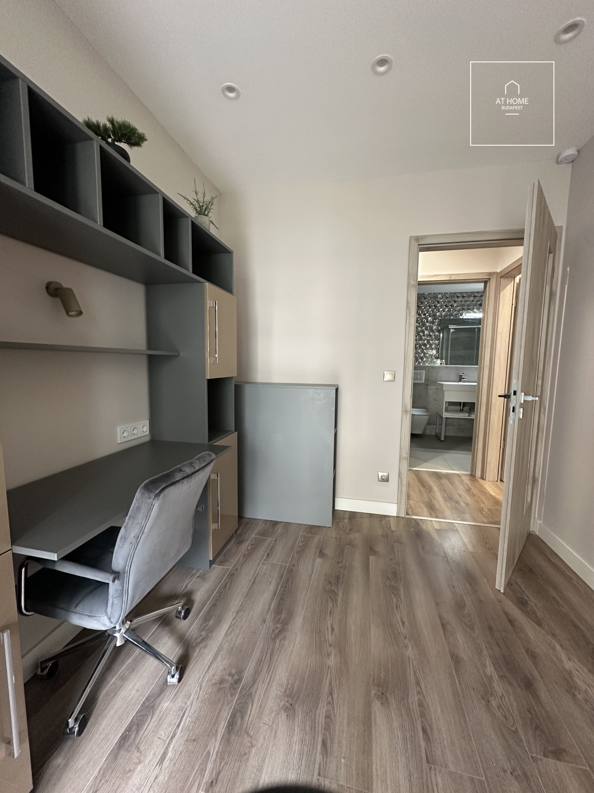 Exclusive 2-bedroom luxury apartment in Corvin-Negyed