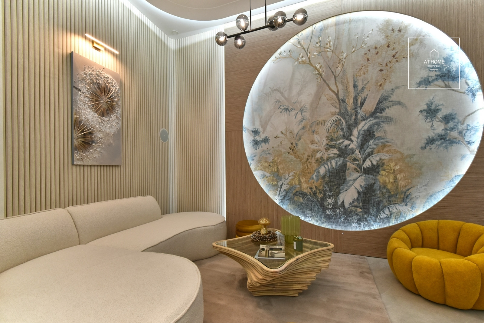 Renovated 103 sqm apartment with 3 bedrooms in District VI