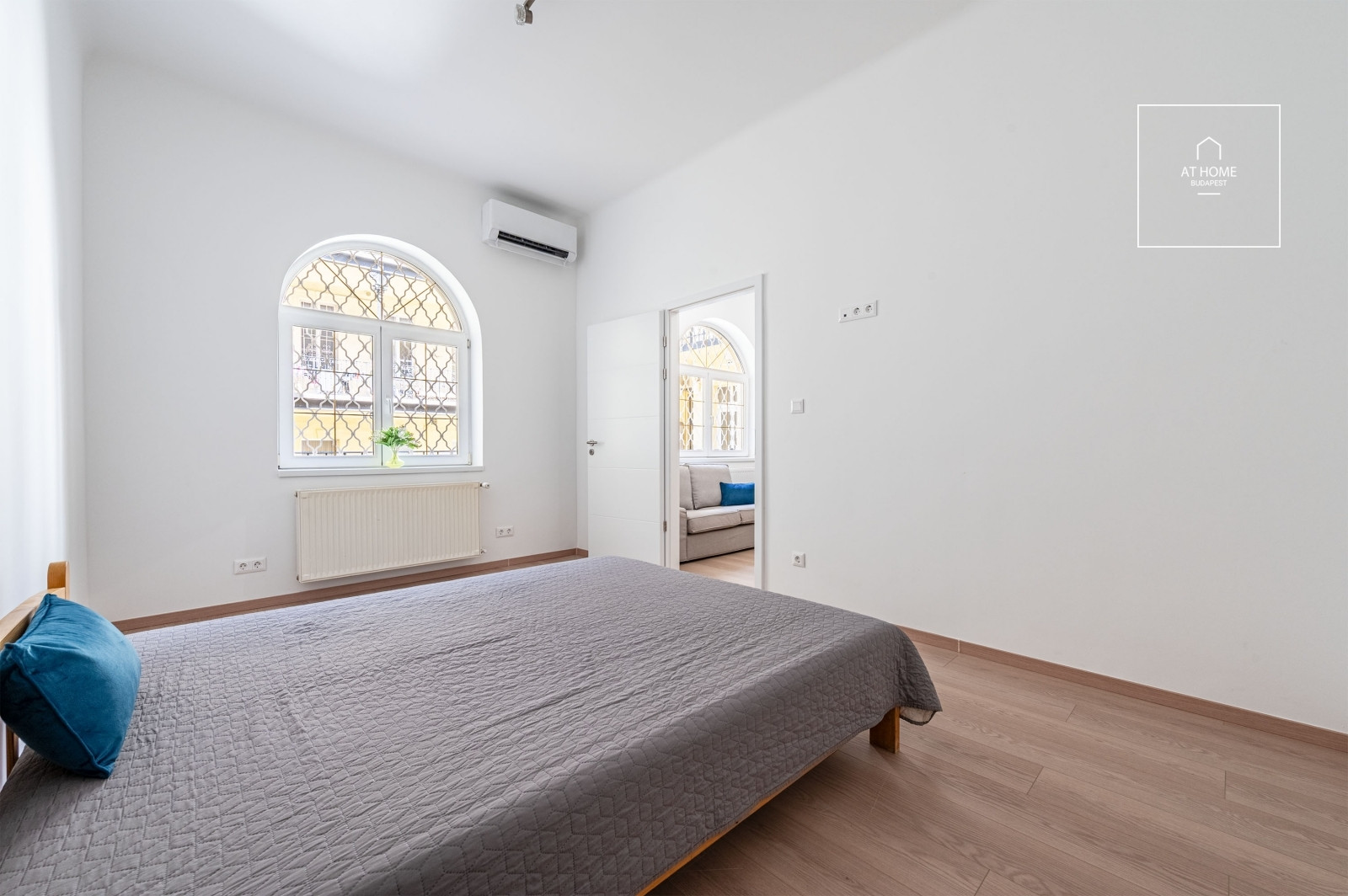 Fully renovated 56 qm apartment with 2 bedrooms in the 6th district