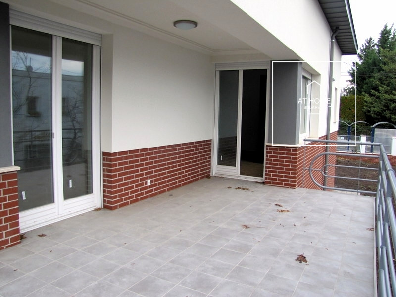 Two-story 200 sqm family house in a green setting in District XII