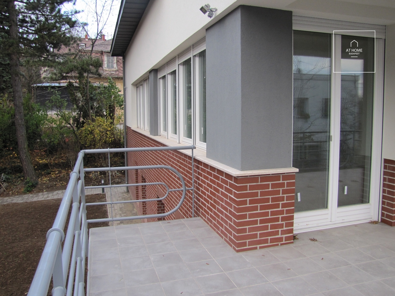 Two-story 200 sqm family house in a green setting in District XII