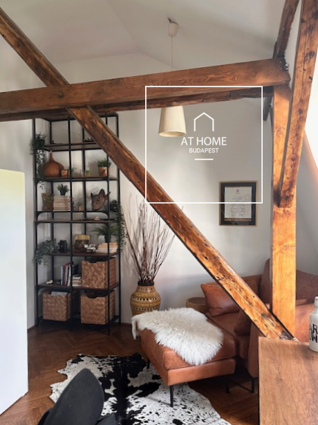 Exclusive three-bedroom apartment with stunning panoramic views on Rózsadomb