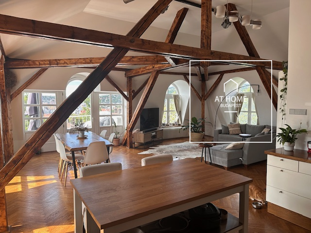 Exclusive three-bedroom apartment with stunning panoramic views on Rózsadomb