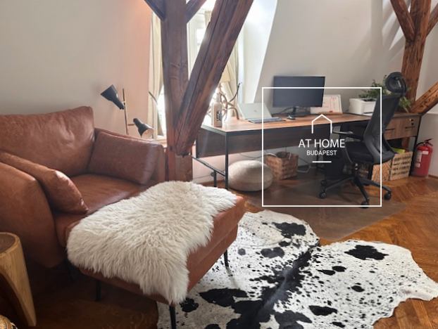 Exclusive three-bedroom apartment with stunning panoramic views on Rózsadomb