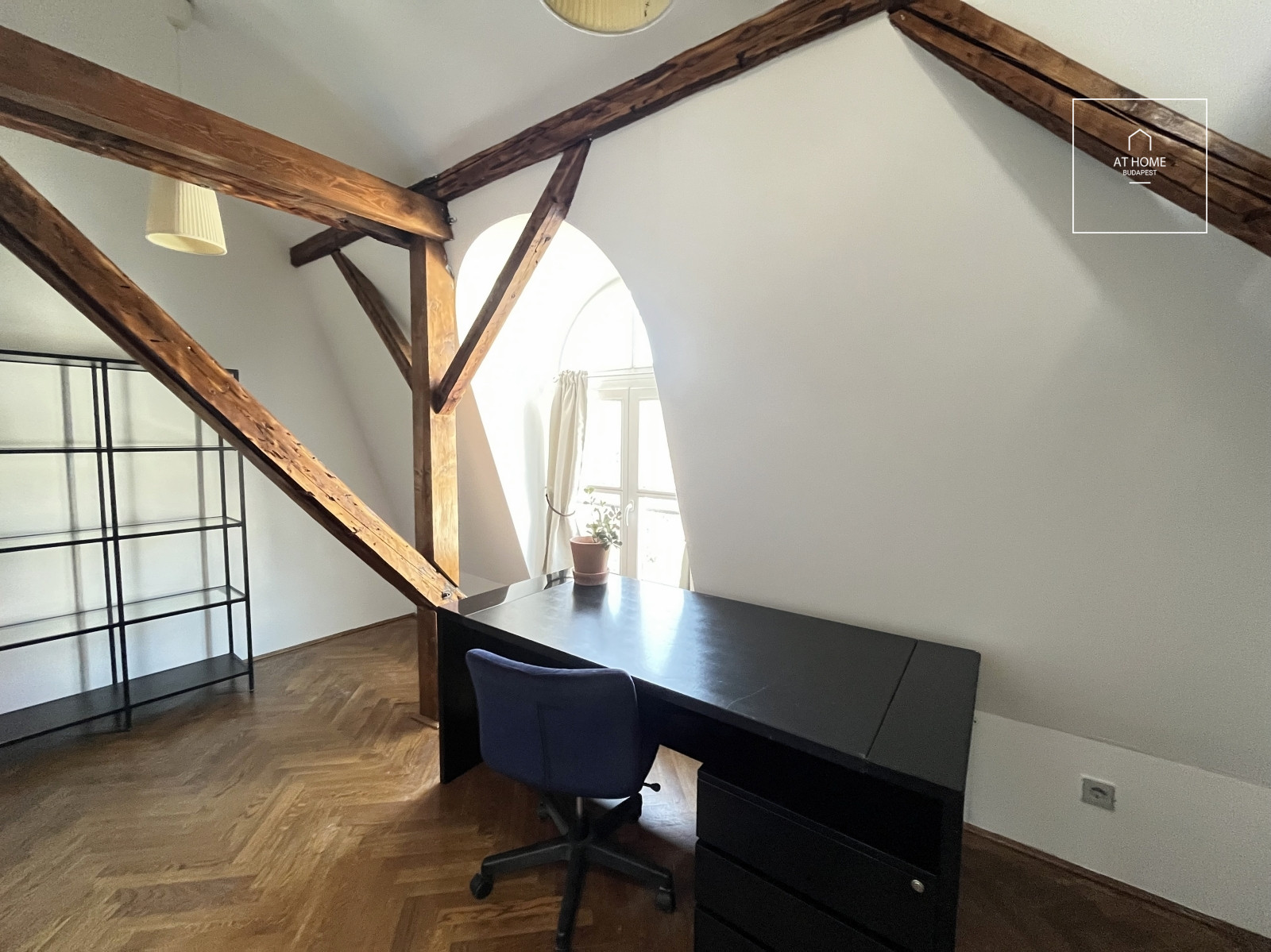 Exclusive three-bedroom apartment with stunning panoramic views on Rózsadomb