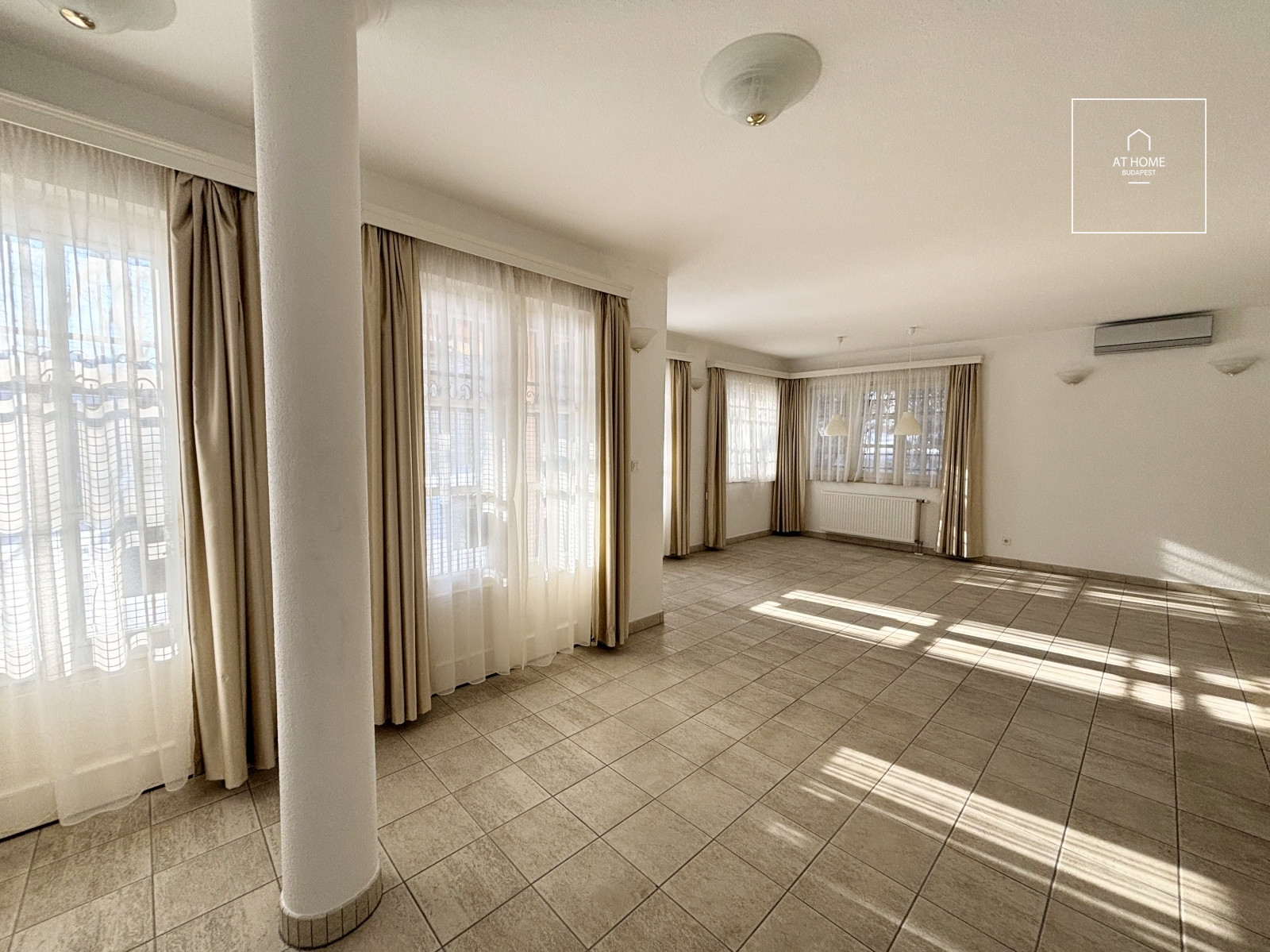 A distinctive 260 m² villa-style semi-detached house in Budapest’s District XII, Istenhegy