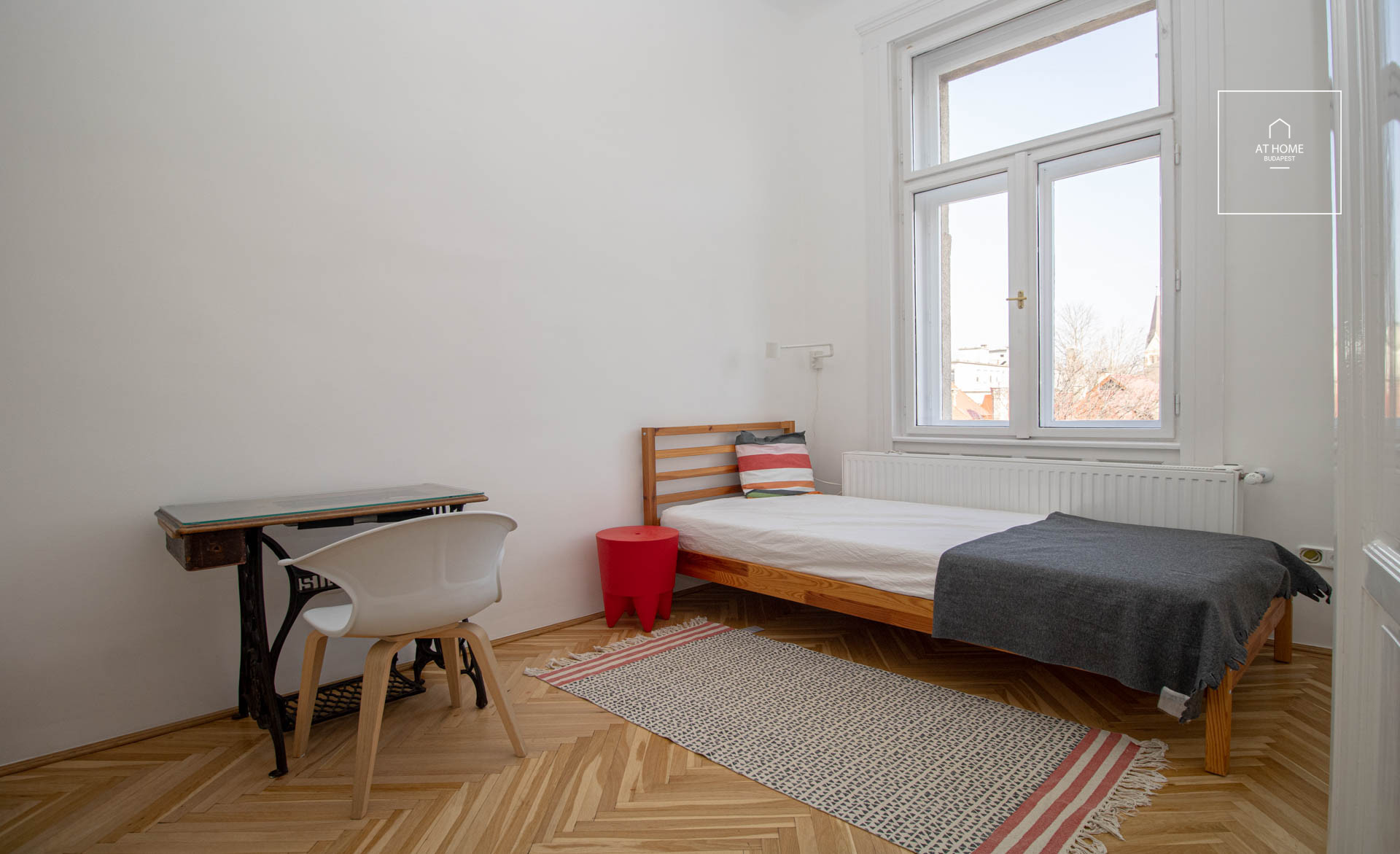 Modern 3 hálószobás polgári lakás a VII. kerületben