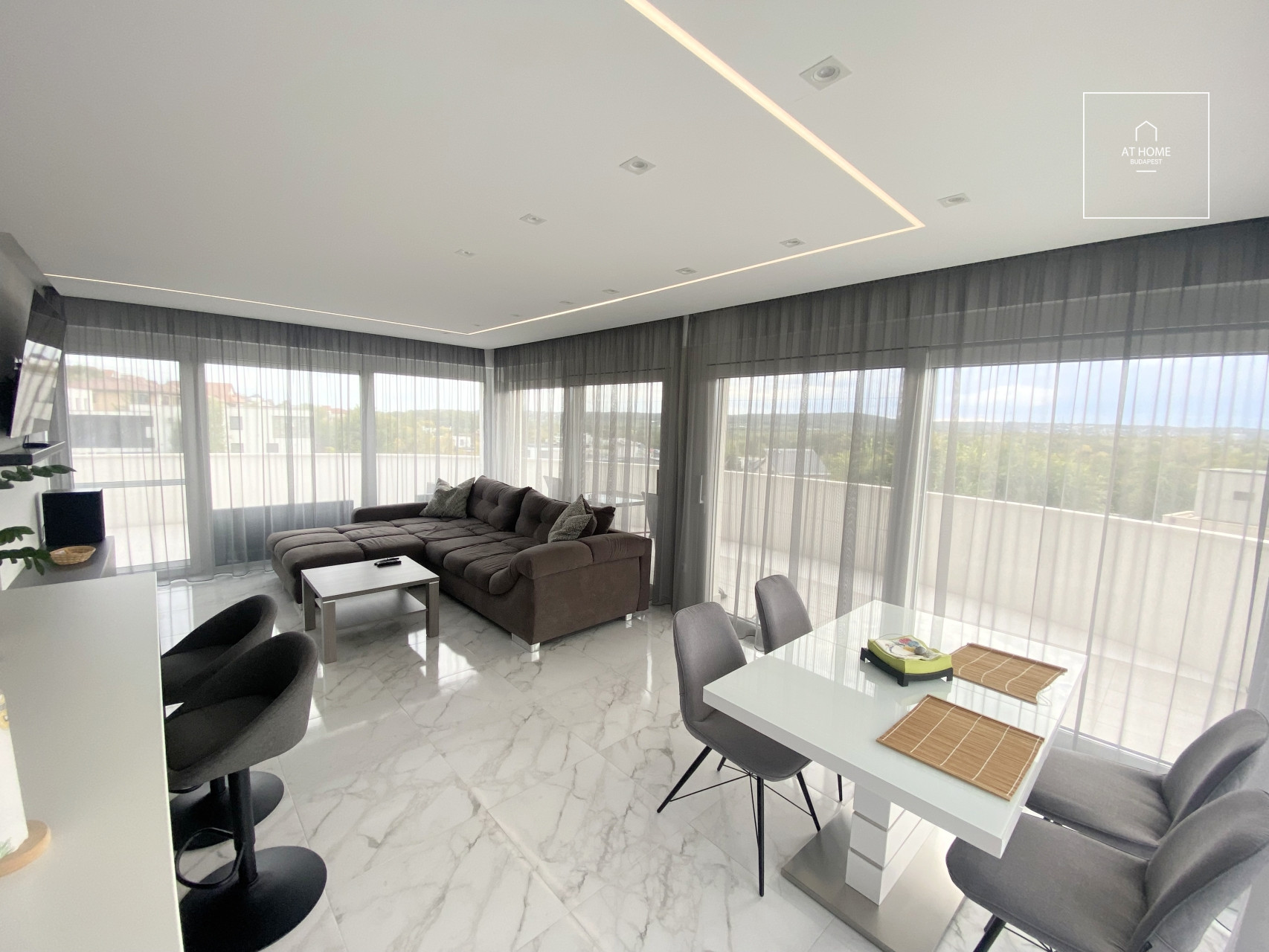 Lélegzetelállító  penthouse lakás bérbeadó Budapest XI. kerület, Hosszúrét