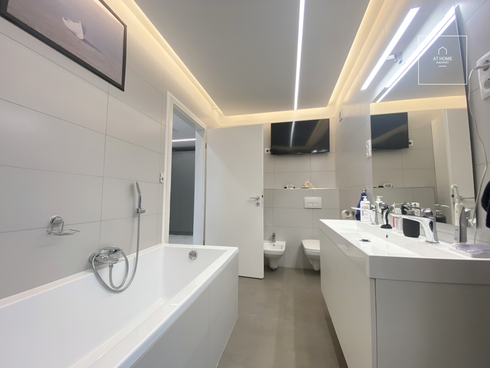 Lélegzetelállító  penthouse lakás bérbeadó Budapest XI. kerület, Hosszúrét